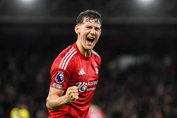 这一身份使 这一身份使