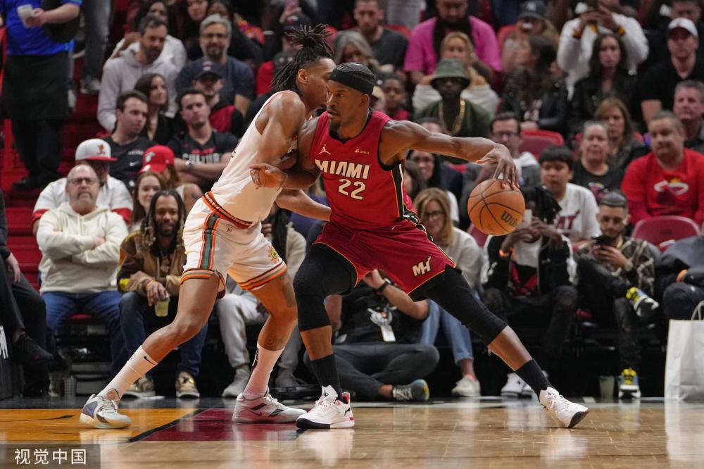 官员进行了 官员进行了